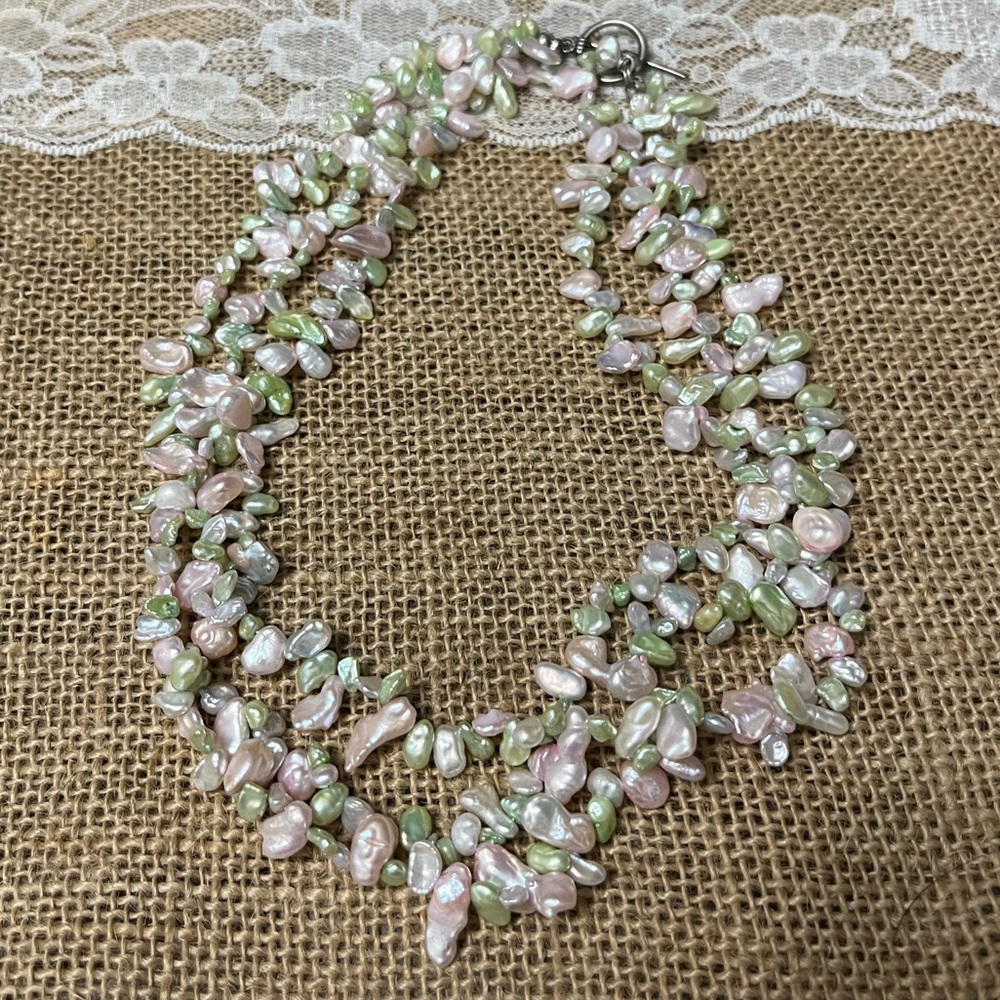 Elegant Hawaiian Pearl Necklace